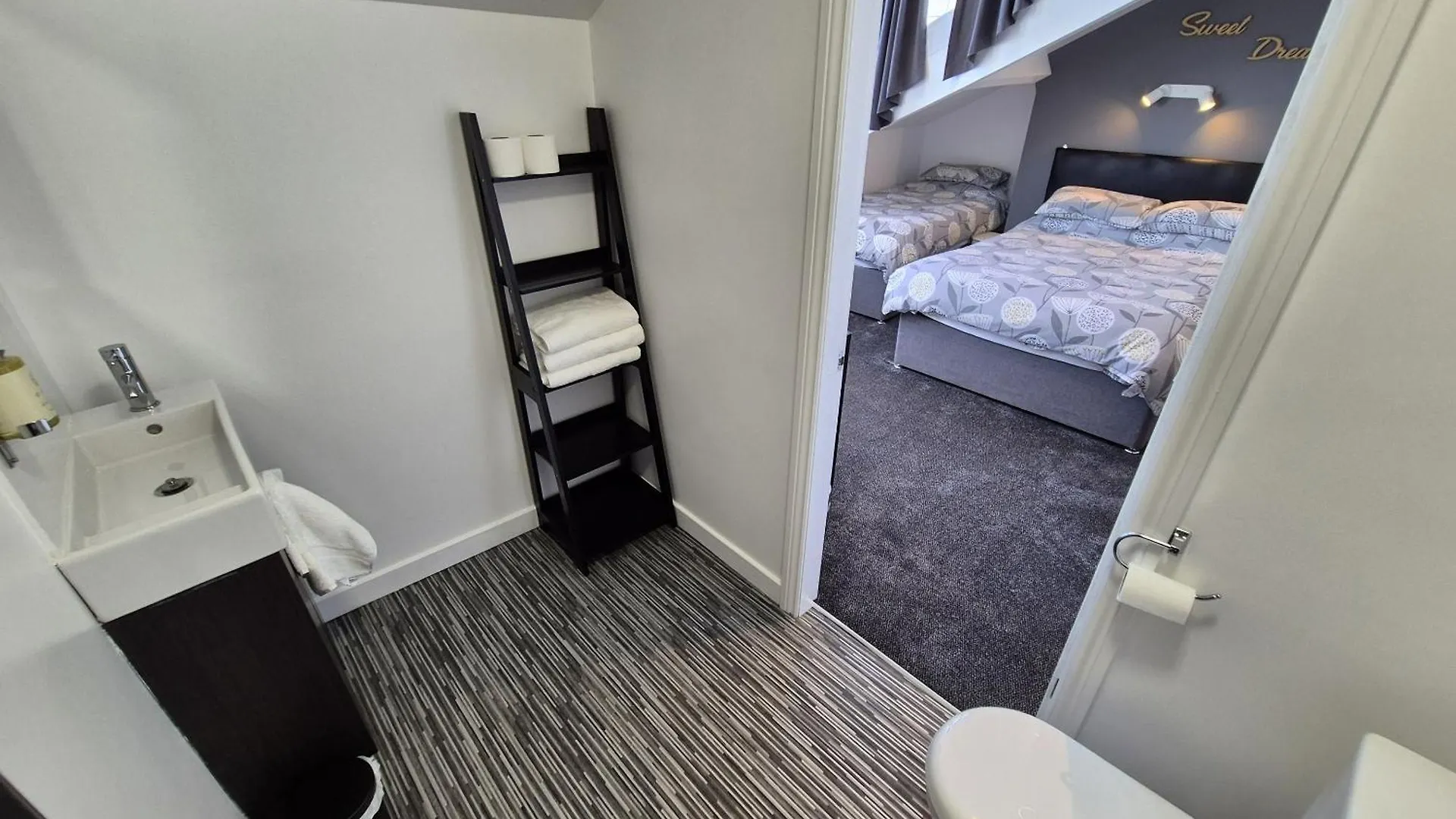 סקארבורו Miricia Guest House בריטניה